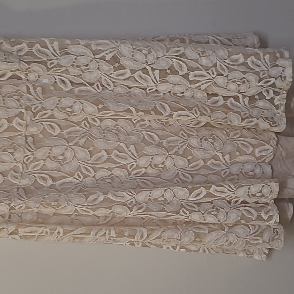 Free People Beige Lace Top used good condition.‎ - Picture 4 of 12